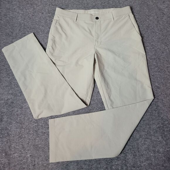 Banana Republic Cream Chinos with Flat Front Design - Picture 2 of 15